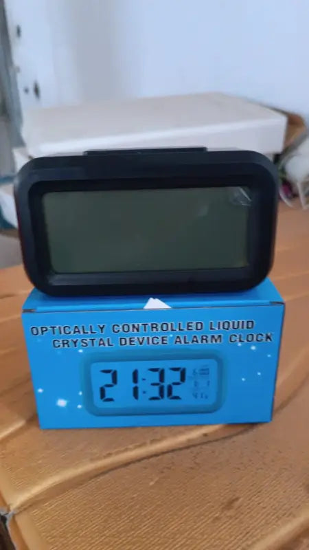 Digital lcd alarm clock with backlight optically controlled battery-powered clock with time, date, and temperature - Durable Plastic ( default, OS ).