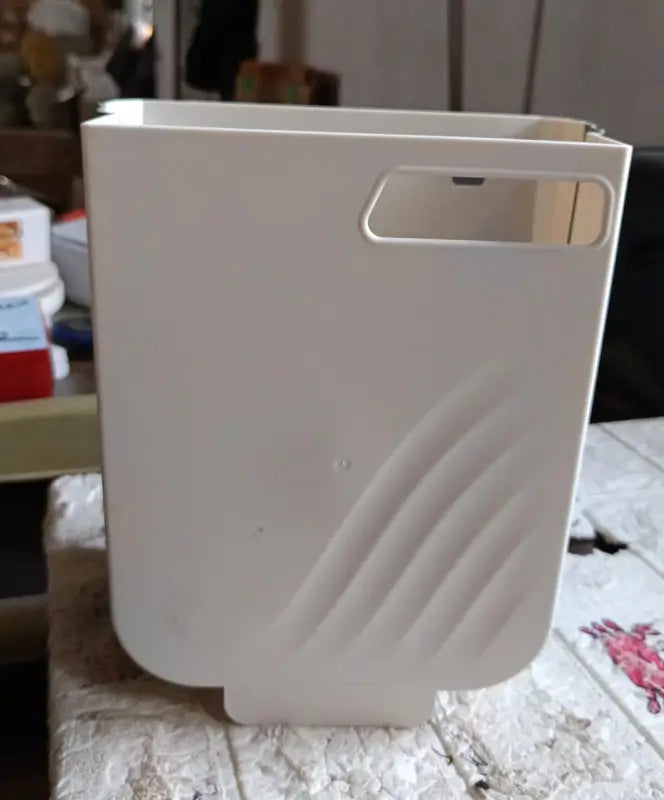 Hanging Trash Can for Kitchen Cabinet Door, Small Collapsible Foldable Waste Bins, Hanging Trash Holder for Bathroom Bedroom Office Car, Portable ( default, SMALL ).